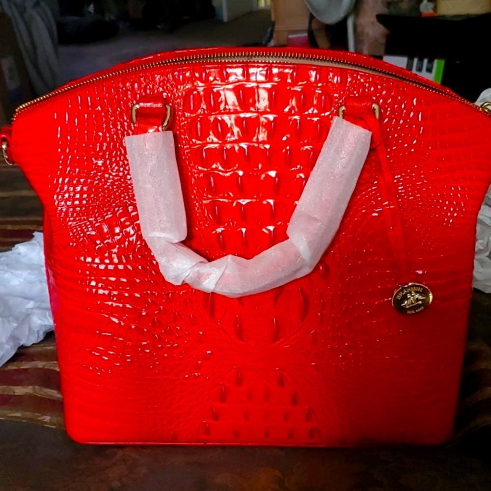 - Braham red ♥️duo  large new  HOST PICK Large  Satchel tote gorgeous firm 👌pen